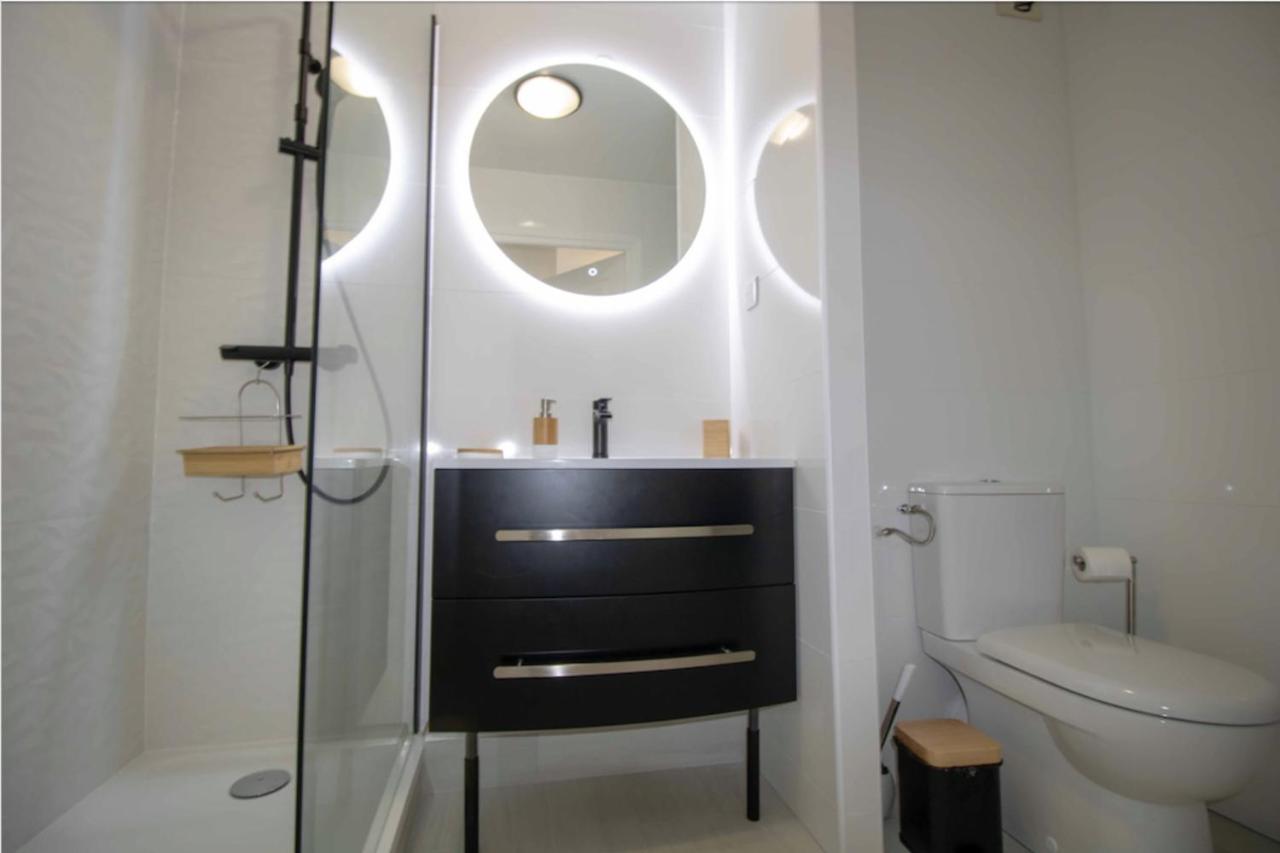 Bright Apt Of 32 M Renovated Near Town Fréjus المظهر الخارجي الصورة
