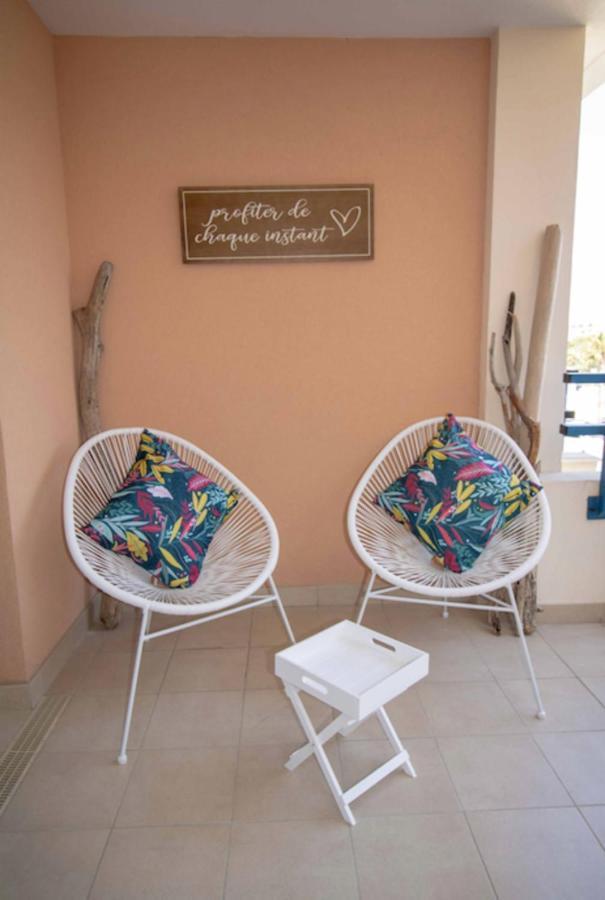 Bright Apt Of 32 M Renovated Near Town Fréjus المظهر الخارجي الصورة